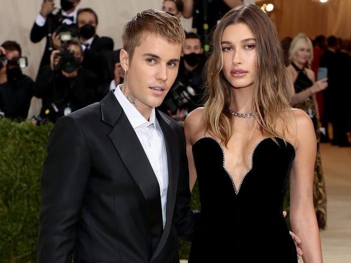 Justin Bieber và Hailey Baldwin